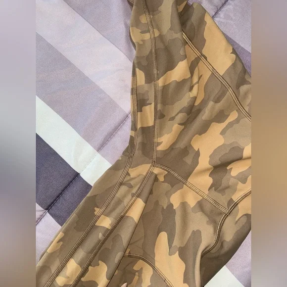 Lululemon Align High-Rise Pant with Pockets 25" Heritage 365 Camo Beige Multi- 4 - Picture 13 of 13